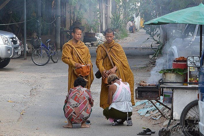 Монахи Тайланда