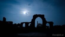 Qutub Minar ночью