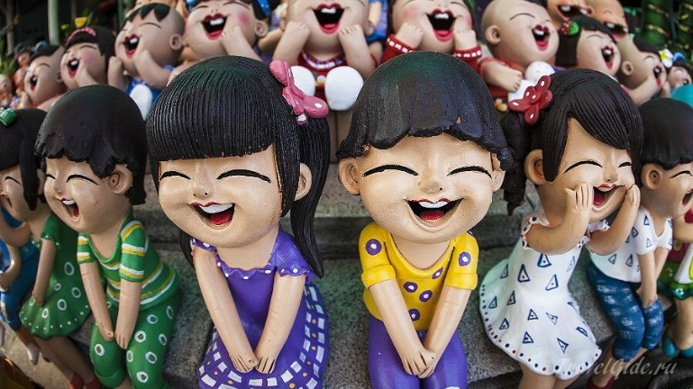 Тайские фигурки смеха © Travelgide.ru