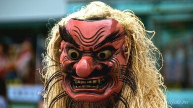 Японская классическая маска намахагэ - турист без путешествия