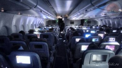 В салоне самолёта