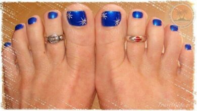 Серебряные колечки на пальцах ног