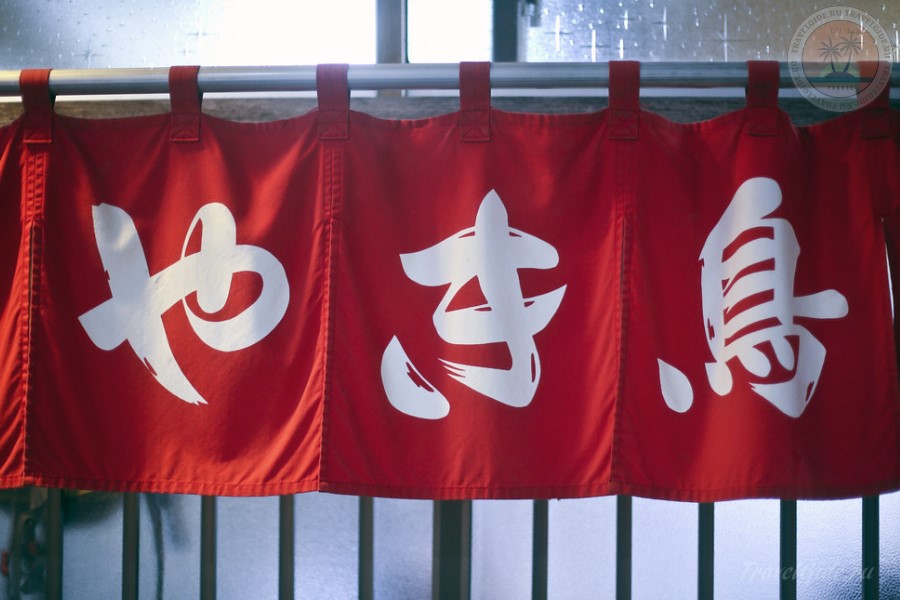 Красный цвет традиционных ресторанов Японии