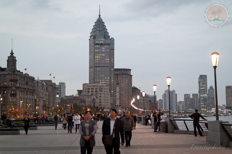 Embankment in Shanghai