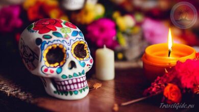 Раскрашенный череп на праздник мёртвых