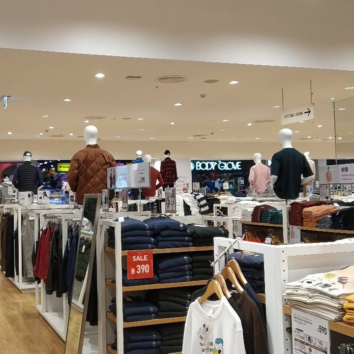  UNIQLO Lotus’s