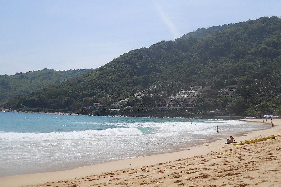 Реальная фотка: Nai Harn Beach Nai Harn Beach