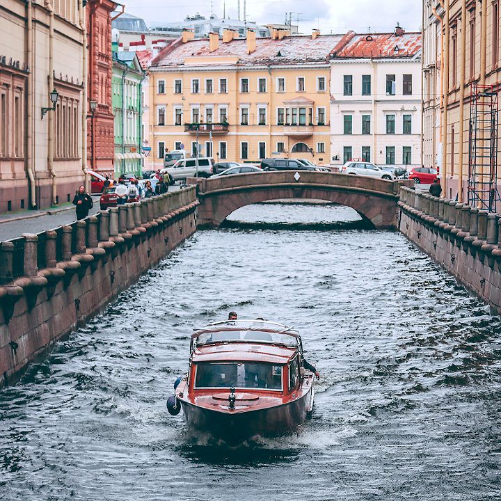  Водная прогулка по каналам СПБ