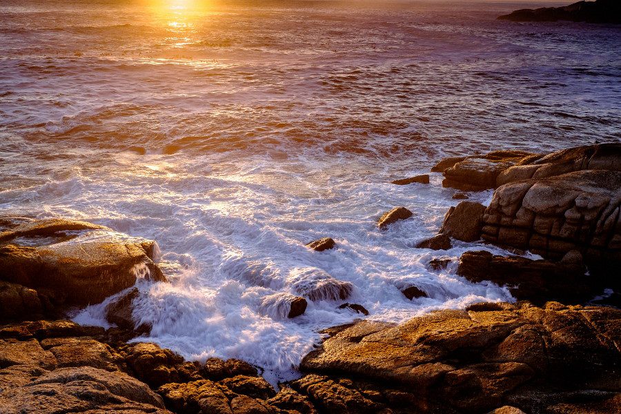 Вечерний Кейптаун, Saunders Rocks Восход над Атлантическим океаном на побережье Кейптауна