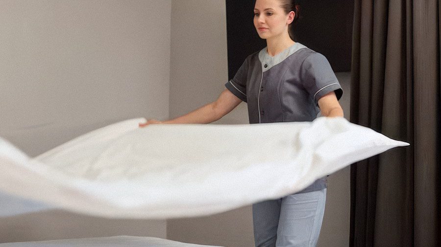 Реальная фотка: Заправка кровати Профессиональная заправка кровати